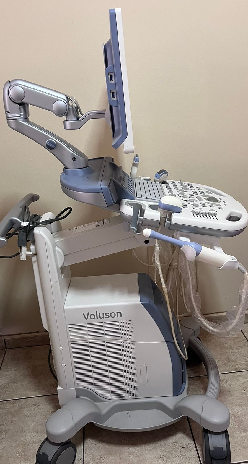 Produto - Sistema de Ultrassom GE Voluson S8