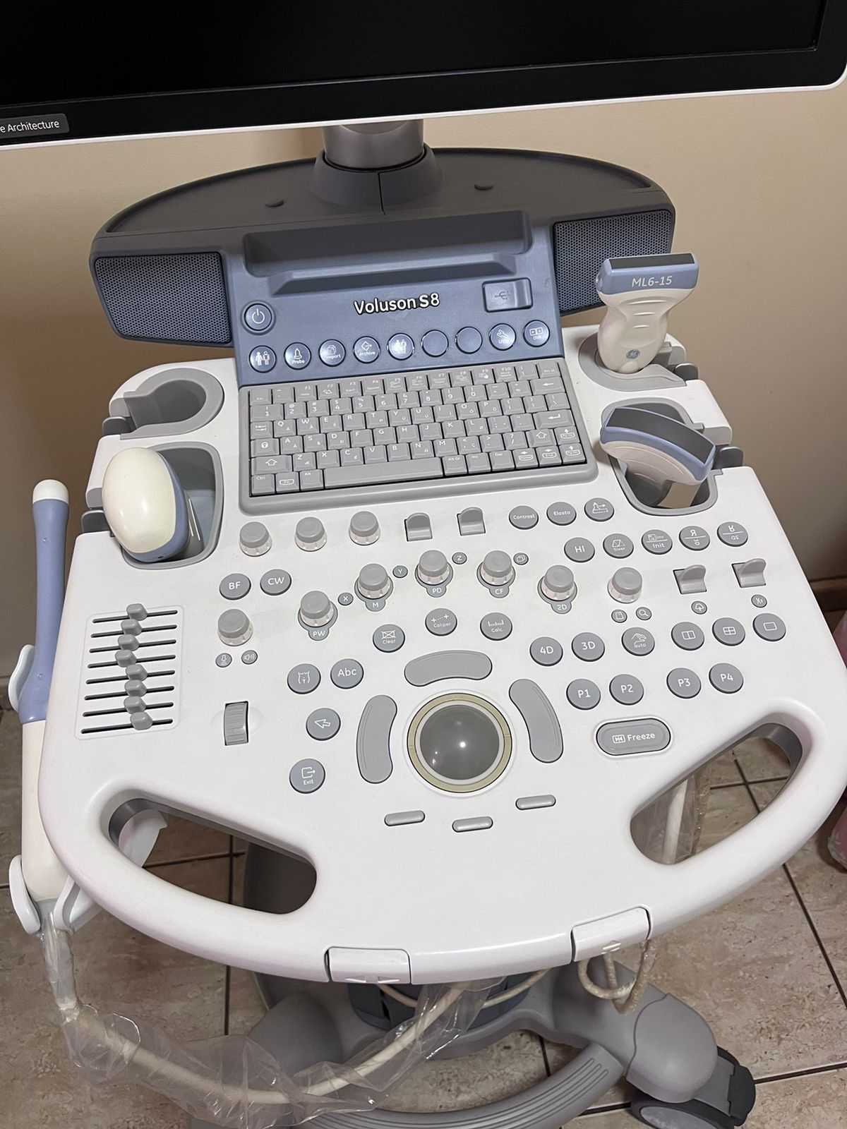 Produto - Sistema de Ultrassom GE Voluson S8